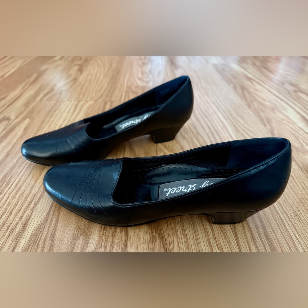 Easy Street women’s pumps low heel dress shoes black size 7M - Picture 2 of 7